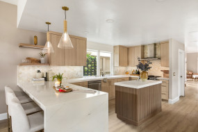 423 Westbourne St001